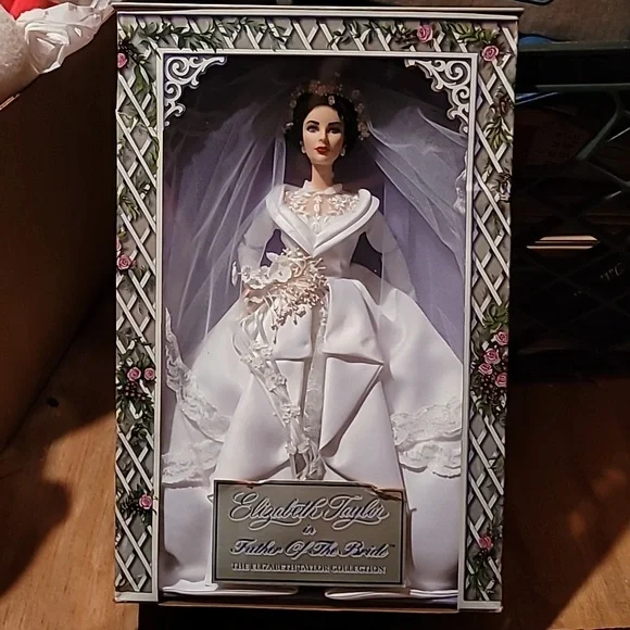 shop storeonline Elizabeth Taylor 2000 doll Mattel Father of